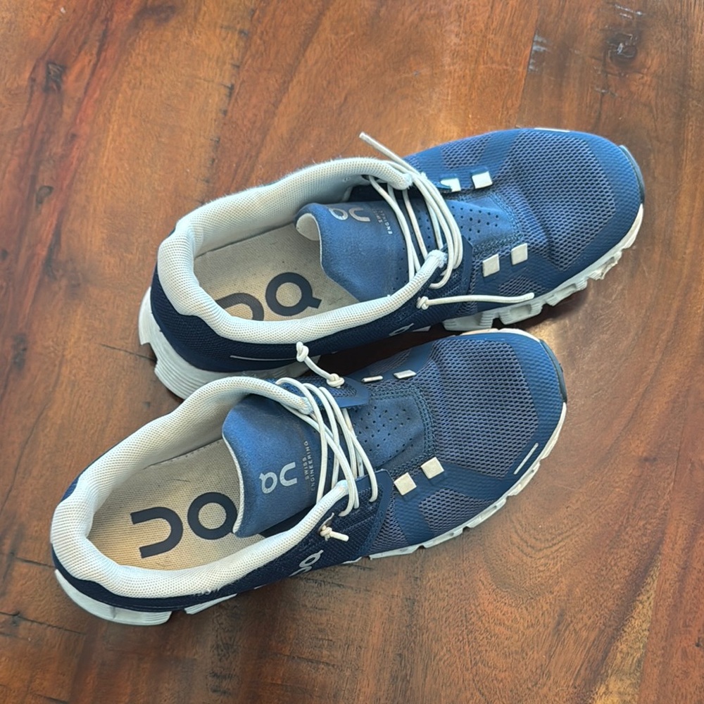 OnCloud Navy Athletic Shoes